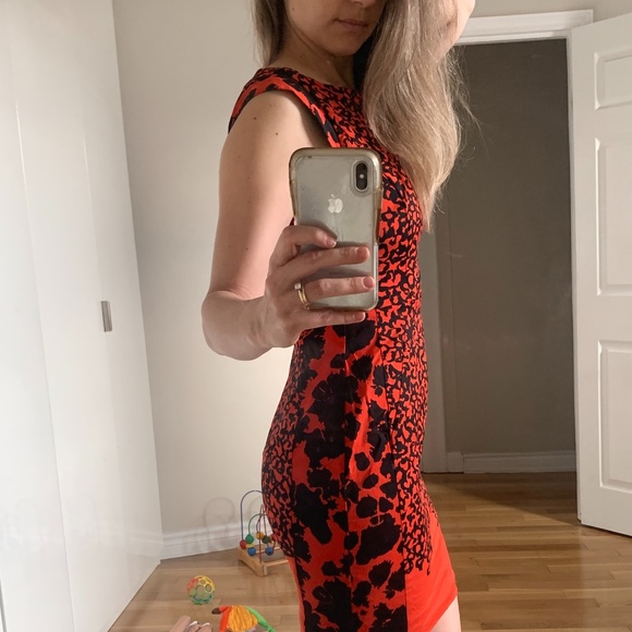 Like New Figure-Flattering FRENCH CONNECTION Animal Print Pencil Dress Size 4 - Picture 1 of 9